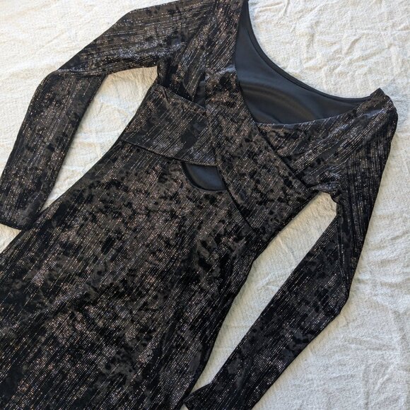 Dress - Picture 6 of 7